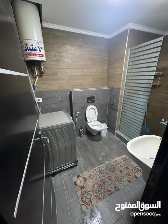 ستوديو مفروشة بحالة ممتازه مع المالك مباشرة