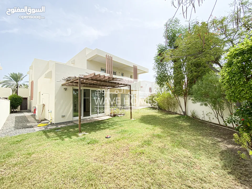 Very Spacious 5-Bedroom Villa in Al Mouj