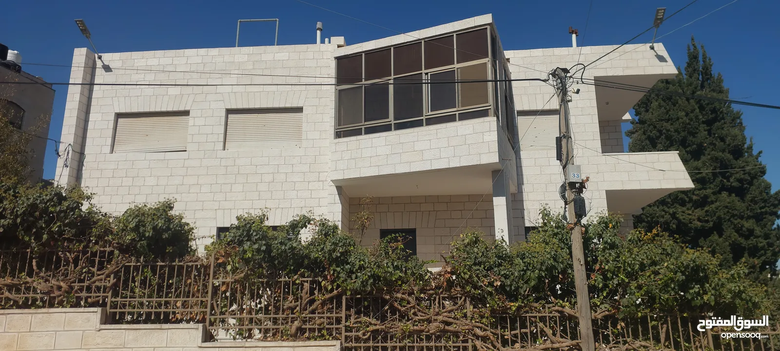 للايجار بيت مستقل البيره بجانب الهلال الاحمر