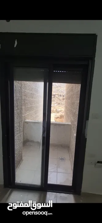 شقه للايجار ضاحيه الغدير عمارة رقم 5 طابق الثالث