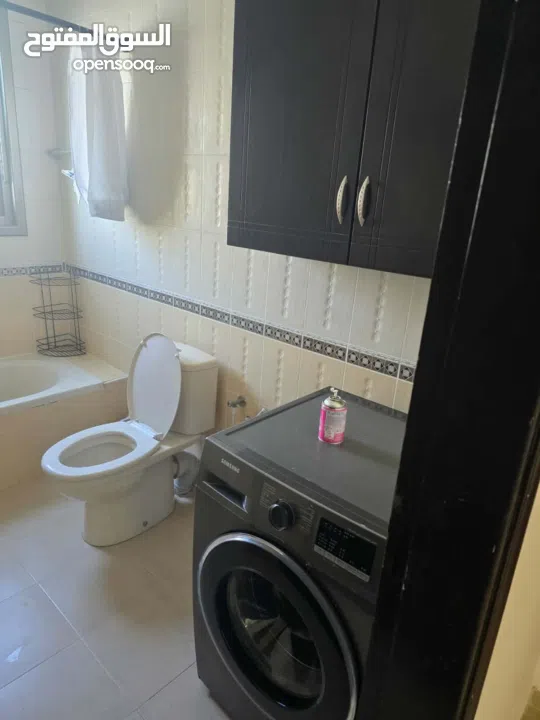 شقة في الطيرة 250 للايجار عند دوار نبيل عمرو و وفيلا نبيل عمرو