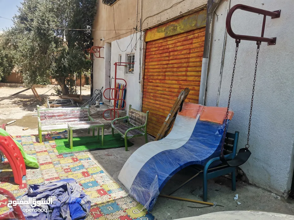 مقاعد حدائق ومزارع وبنشات حديد وخشب سويد متوفر ثلاثي وثنائي ومفرد. خدمة التوصيل لجميع  المحافظات