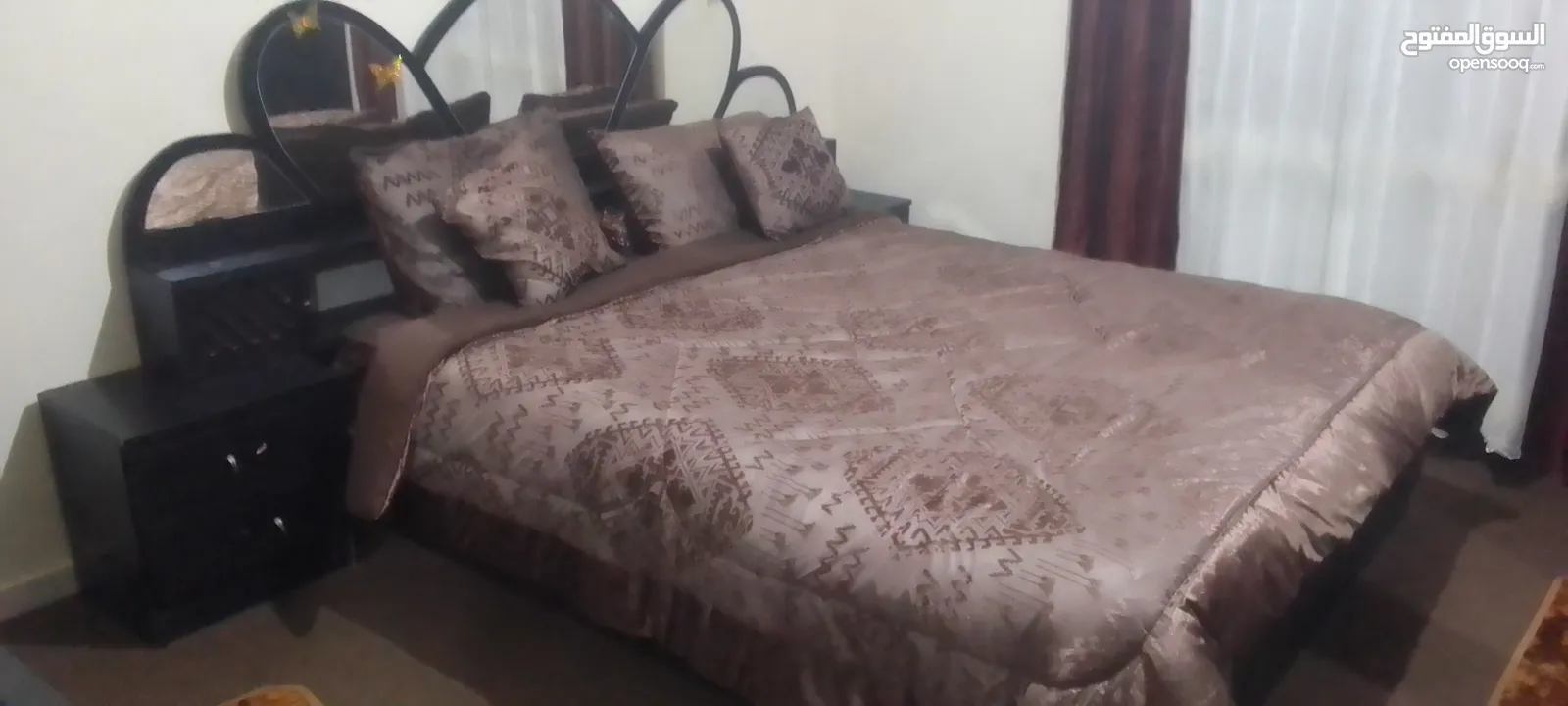 غرفة نوم لاتيه ملبس فرمايكه اسود قشره بلوط عائلي