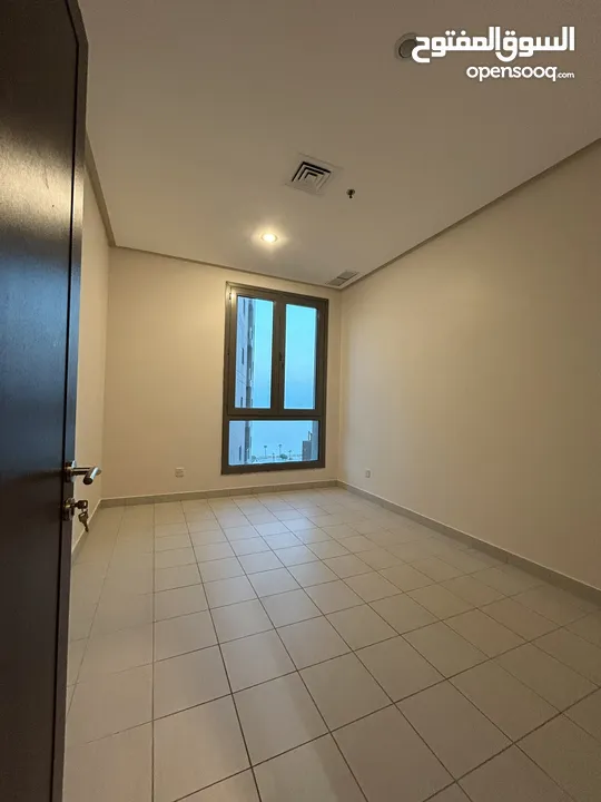 For rent spacious 2 bedrooms in salmiya