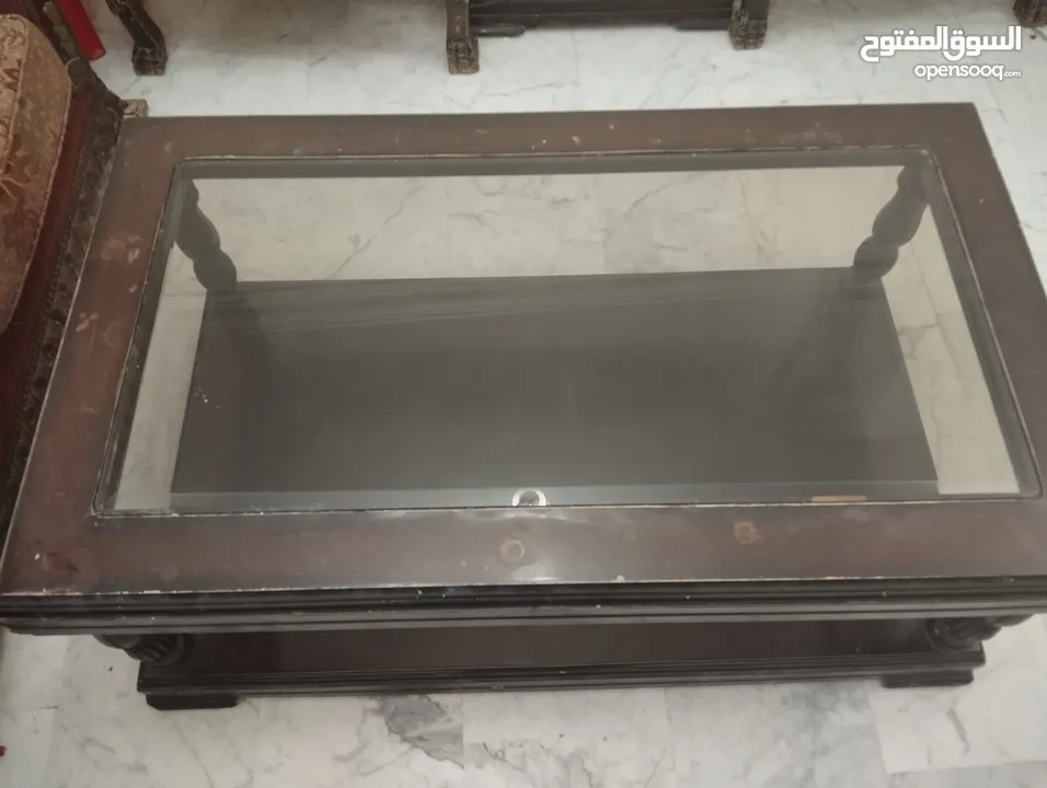 طقم كنب مع طاولات مستعمل بحالة جيدة جدا