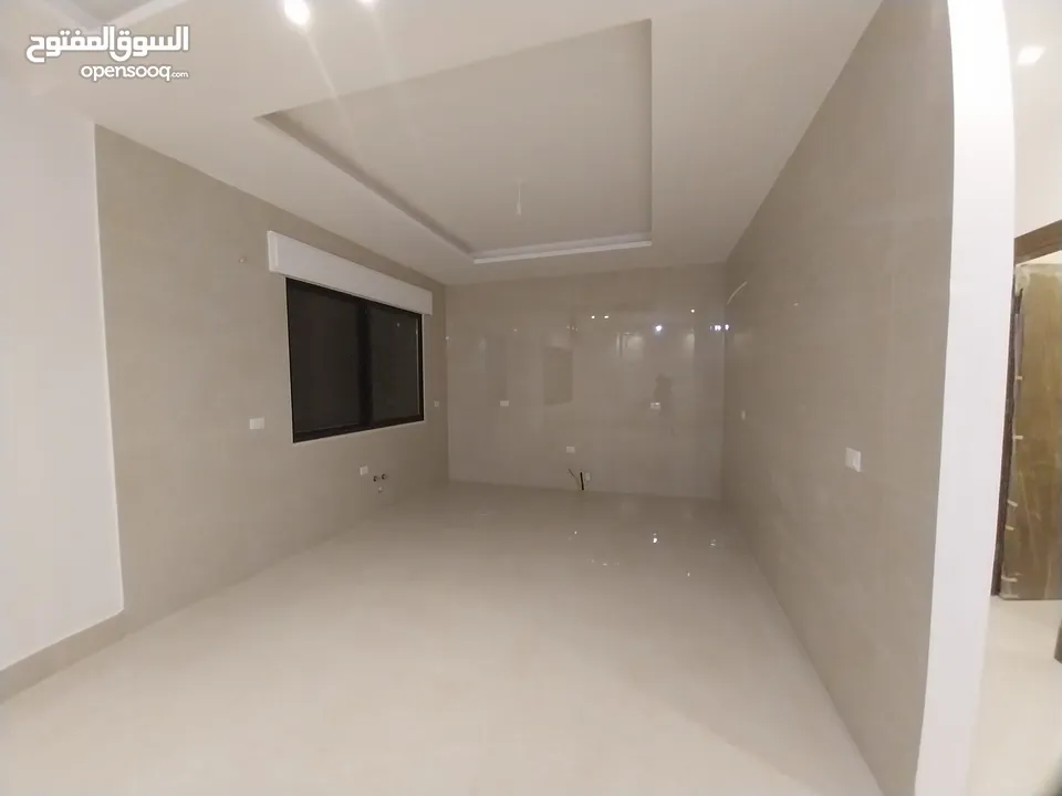 ام السماق 170م مع تراس