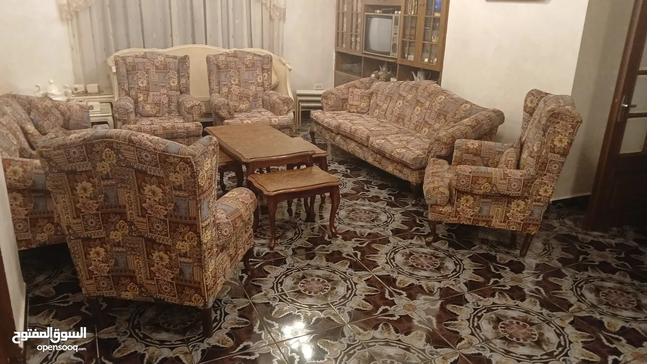 طقم كنب 10 مقاعد للبيع بسعر مغري