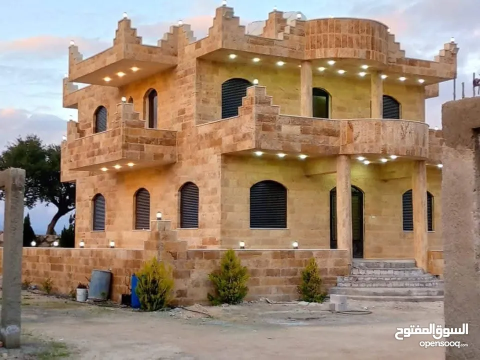 مزرعه مميزه للبيع السلط جلعد