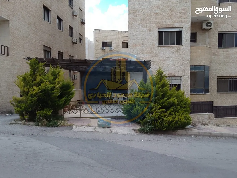 رقم الاعلان (5311) شقة مفروشة استثمارية في الجبيهة قرب الجامعة الاردنية تصلح للطلاب او العائلات
