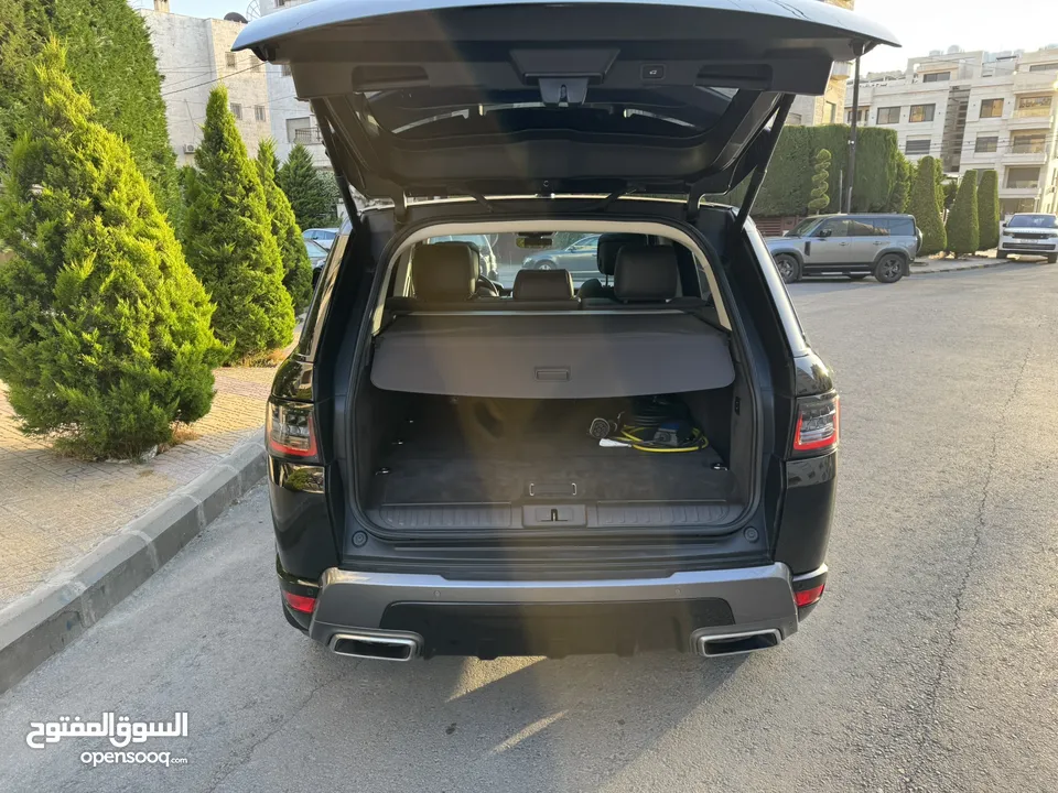 رينج روفر سبورت 2022 plug in