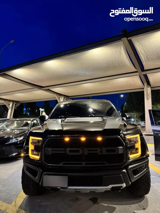 Ford F150 raptor 2018 clean Tittle color black 3.500cc v6 twin turbo eco boost super cab .