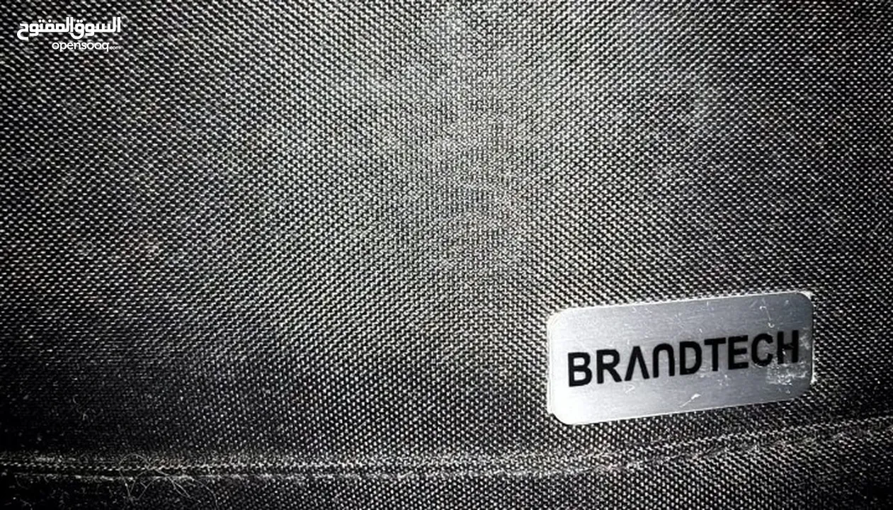 حقيبة لاب توب لون اسود أوروبية فاخرة مستعملة لكن بحالة جديدة ممتازة، ماركة BRANDTECH
