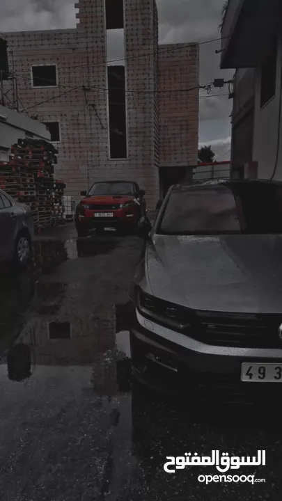 رينج روفر ايفوك 2013 si4 متور بنزين 2000 احصنة عدد 240 تأمين شامل . ترخيص لسنة