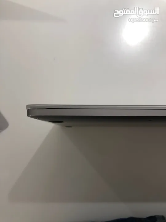 apple macbook pro 2019 128GB 8Ram with touchpar