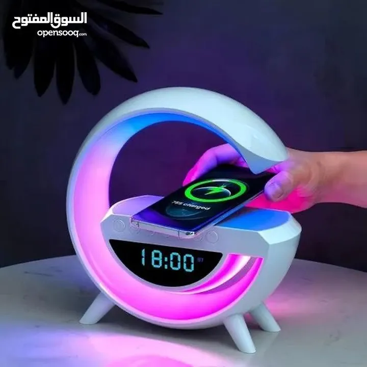 سماعة LED لاسلكية مع شاحن مدمج