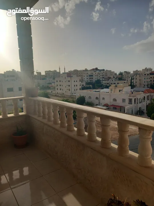 شقة فاخرة ومميزة للبيع