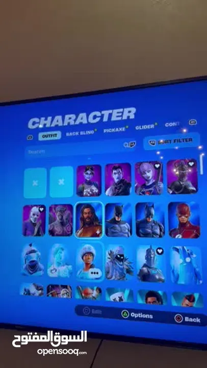 Fortnite account psn 200+ skins with season 4 battle pass and some rare skins and bundles