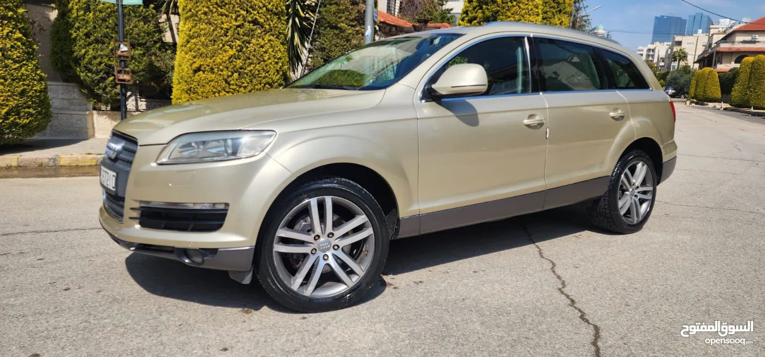 سيارة اودي Q7 2008 للبيع  فحص كامل 7 جيد نظيفة ممتاز البيع كاش فقط