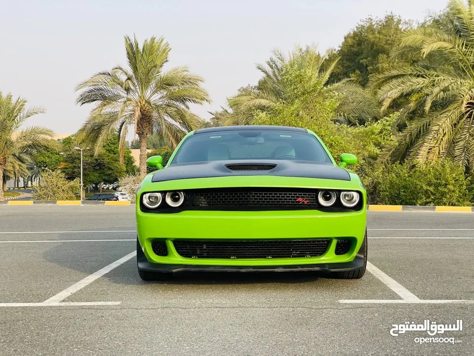 DODGE CHALLENGER 2018 with KIT SRT ORGINAL V8 MODEL