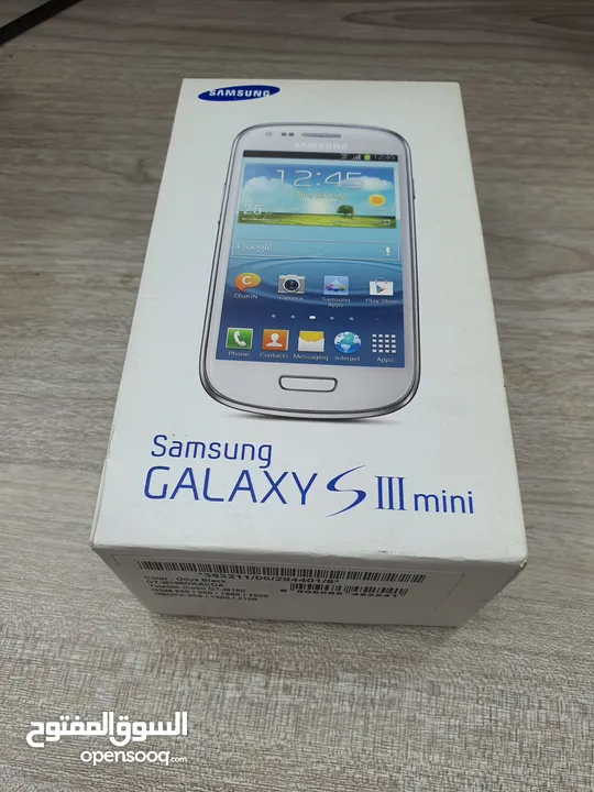 اجهزة مخزنة قديمة بالكرتونة لم تستخدم نهائيا مع كامل اغراضهم Samsung وNokia وmotorolla وغيرهم