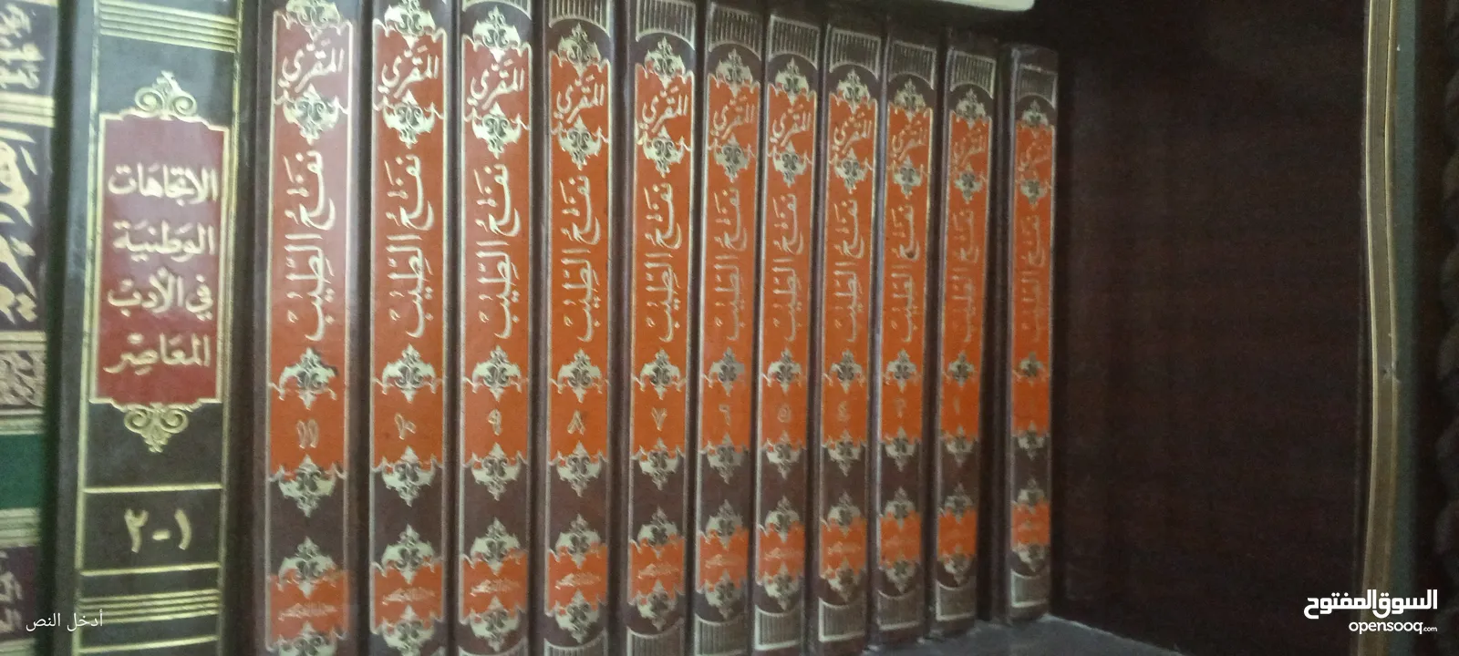 كتب كثيييير للبيع طبعا ما قدرت اصورهن كلهن