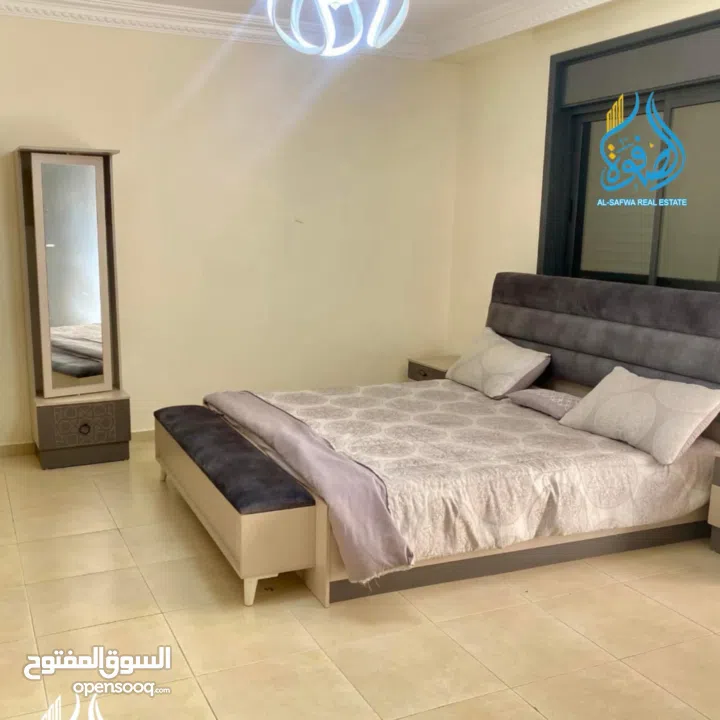 شقه مميزة موقع هادئ و استراتيجي مع مدخل خاص الارسال