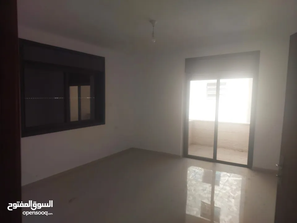 شقه مدخل خاض خلف مستشفى رام الله
