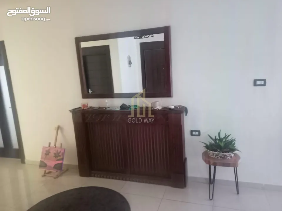 شقة مميزة وتشطيبات سوبرديلوكس طابق ثاني 213م في أجمل مناطق طريق المطار / ref 9043