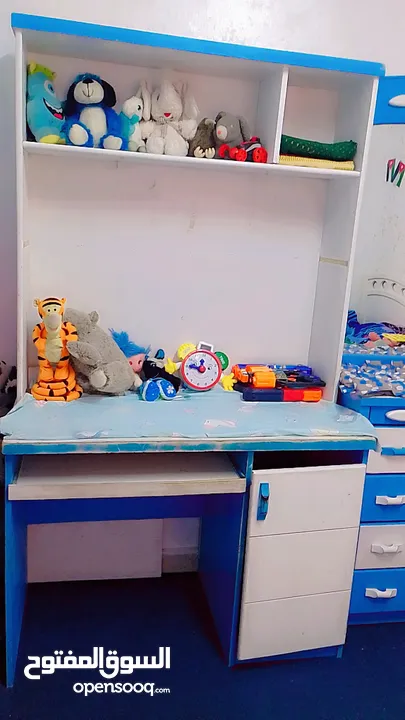 مكتب اطفال بحاله جيده