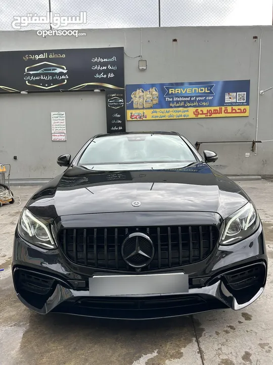 مرسيدس E350 سبيشل اوردر الوحيدة كت 63 عداد AMG اصلي بلاك ايدشن من الشركة المواصفات خاصة غرغورية