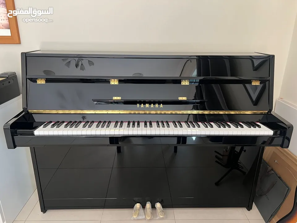 ‏Yamaha upright piano in like- new condition! تاريخ الصنع 2023