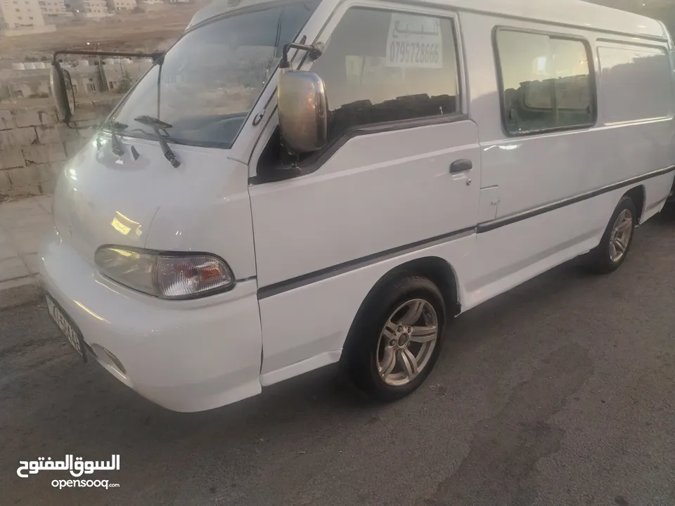 باص هونداي H100 فان 2001