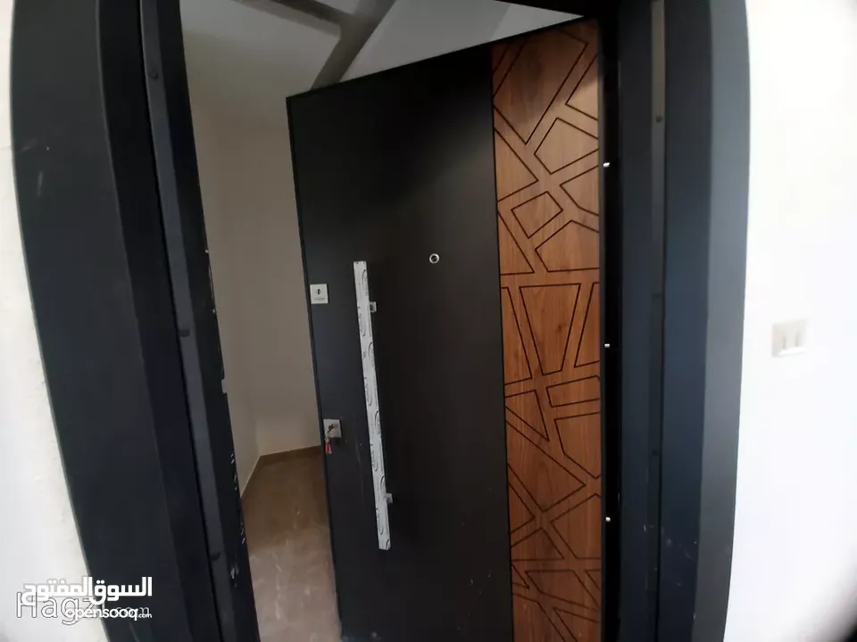 شقة بمواصفات مميزة للبيع في الظهير  ( Property ID : 30803 )