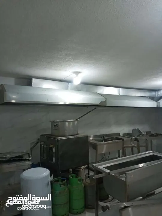 دكت ، هودات ، مداخن ، مطاعم ، جميع اعمال الستانلس طبي وغذائي ، رفوف وطاولات ستانلس طبي و غذائي .
