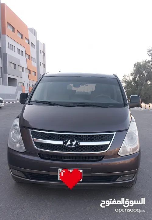 Huyndai H1 2015