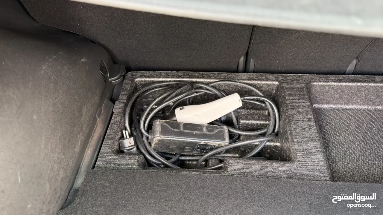 كيا سبورتاج ترخيص 2022 محرك 1600 هايبرد plug in/يقطع على الشحنه 65 كيلو متر  271 حصان