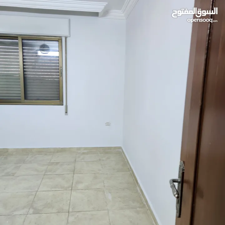 شقة للإيجار بالقرب من نادي الضباط الحي الشرقي للتواصل