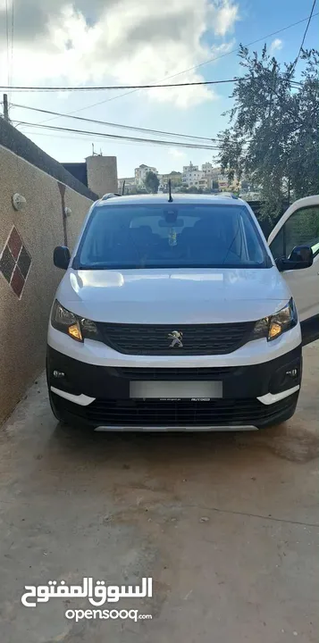 بيجو ريفتر 2023