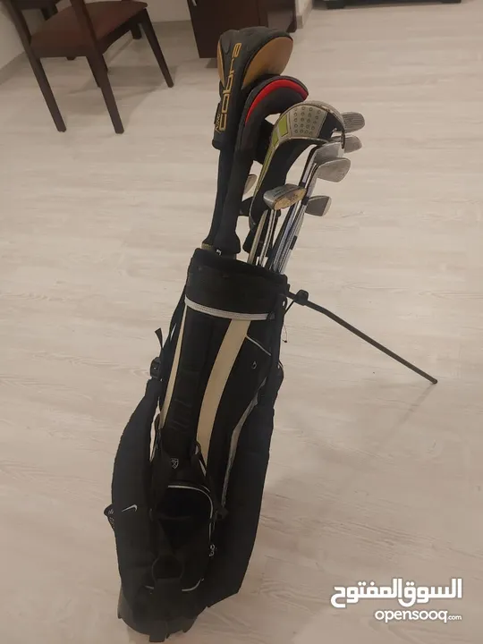 Golf set of full 10 clubs with bag in excellent condition