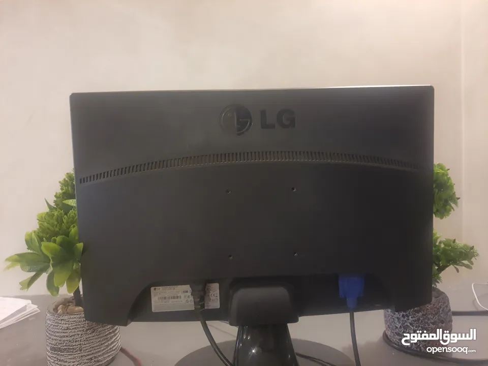 18.5 حجم بوصه LG Flatron W1943SE