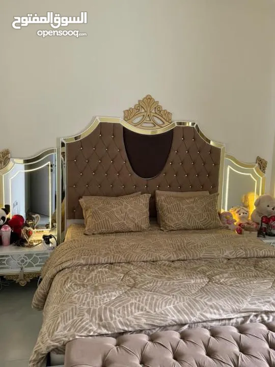 Queen Bedroom