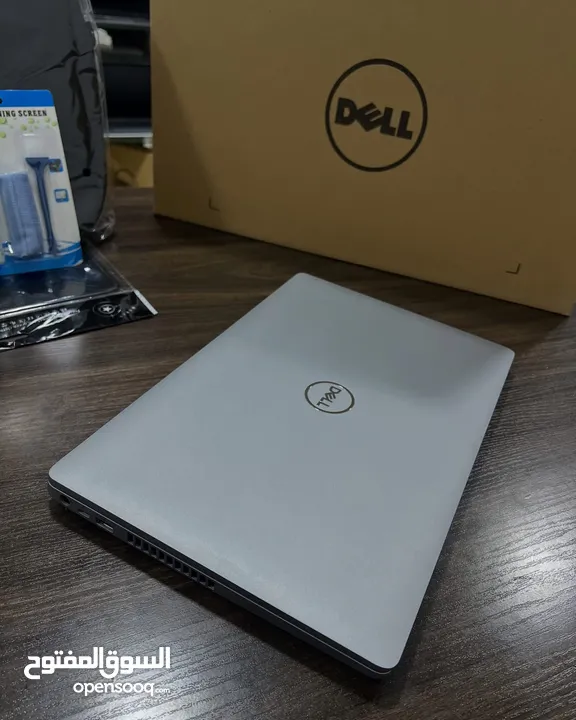 Dell core i7 جيل عاشر كرتين شاشة وبحجم 15.6  رام 16 - تخزين 512 لون سلفر مميز مواصفات نارية وسعر حرق