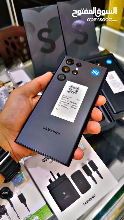 عرض خااص : Samsung S22 ultra 256gb  هواتف نظيفة جدا بحالة الوكالة مع ملحقاتها و بأقل سعر