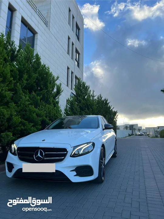 E350e 2018 AMG night package