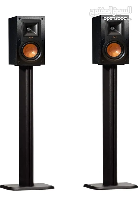 bookshelf speakers stand