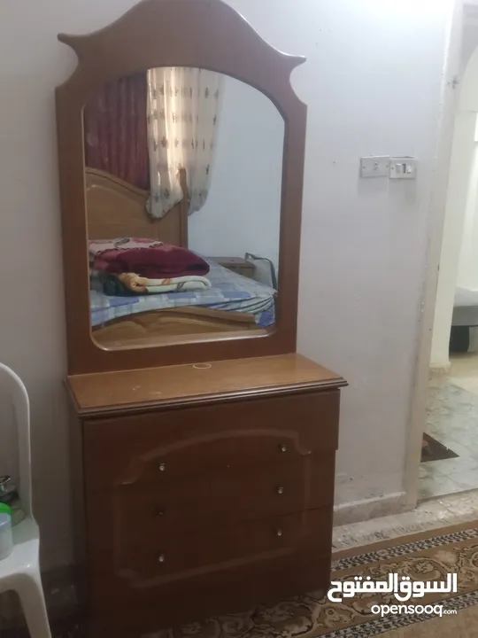 غرفه نوم مجوز + غرفه نوم مفرد مستعمل للبيع
