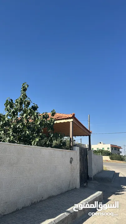 بيت للبيع الجاد فقط .