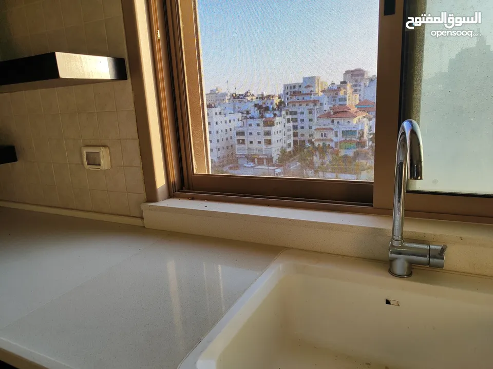 شقة سكنية غيرررر مفروشة للإيجار في الماصيون قرب فندق الميلينيوم