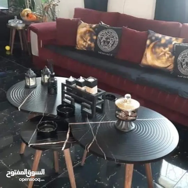 طاولات وسط وسيرفس متوفره  بعدة أشكال متنوعه منها مدور ومستطيل ومربع واحجام مختلفه وعده قياسات