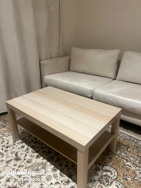 كرسي صوفا و طاولة قهوة -sofa and coffee table